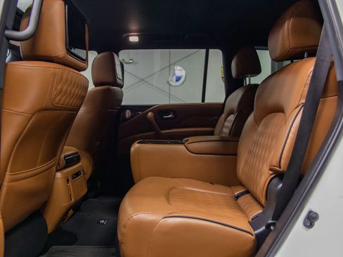 Used 2022 INFINITI QX80 Sensory w/ All-Season Package image 26
