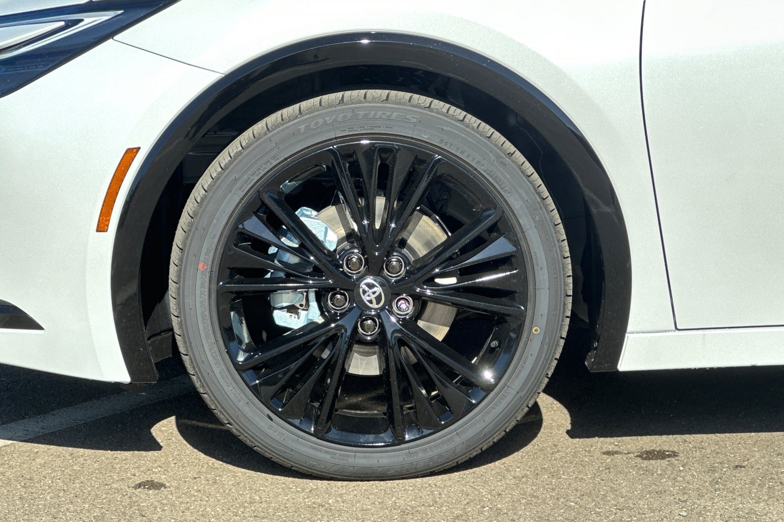 New 2027 Toyota Prius Plug-In Hybrid FWD image 32