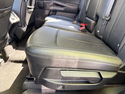 Used 2024 Kia Sorento S FWD image 27