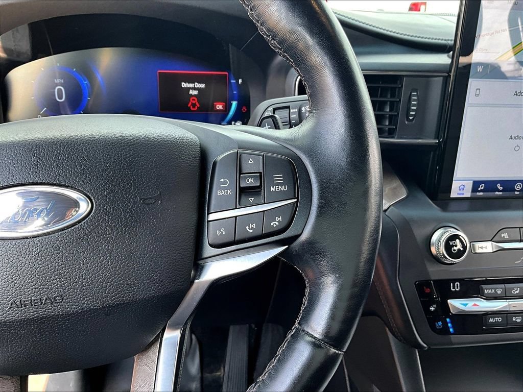 Used 2020 Ford Explorer Platinum w/ Premium Technology Package AWD/4WD image 14
