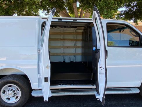 Used 2025 Chevrolet Express 2500 w/ Driver Convenience Package RWD image 11