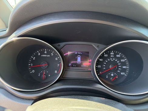 Used 2020 Kia Sedona EX FWD image 9