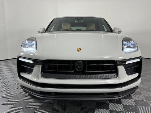 Certified 2026 Porsche Macan AWD/4WD image 6