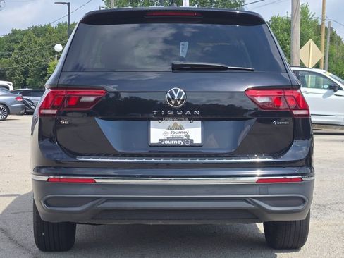 Used 2022 Volkswagen Tiguan SE AWD/4WD image 14