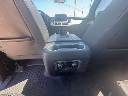 Used 2023 Chevrolet Suburban High Country AWD/4WD image 13