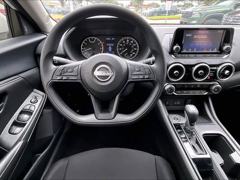 Certified 2025 Nissan Sentra S FWD image 6