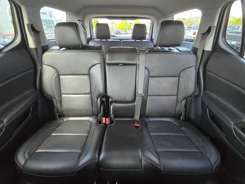 Used 2020 GMC Acadia SLT AWD/4WD image 18
