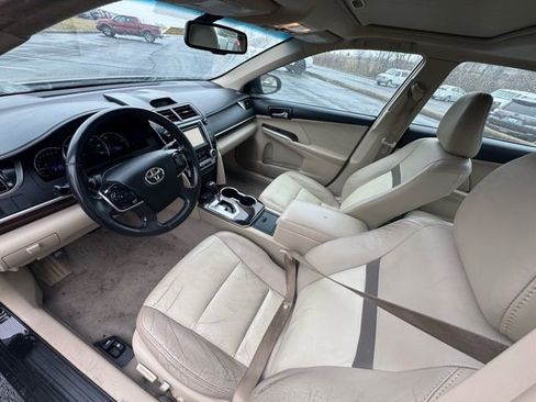 Used 2012 Toyota Camry XLE image 10