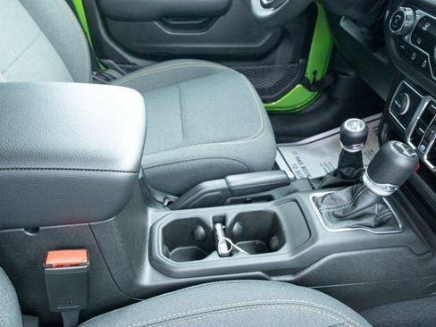 Used 2025 Jeep Wrangler Unlimited Sport image 41