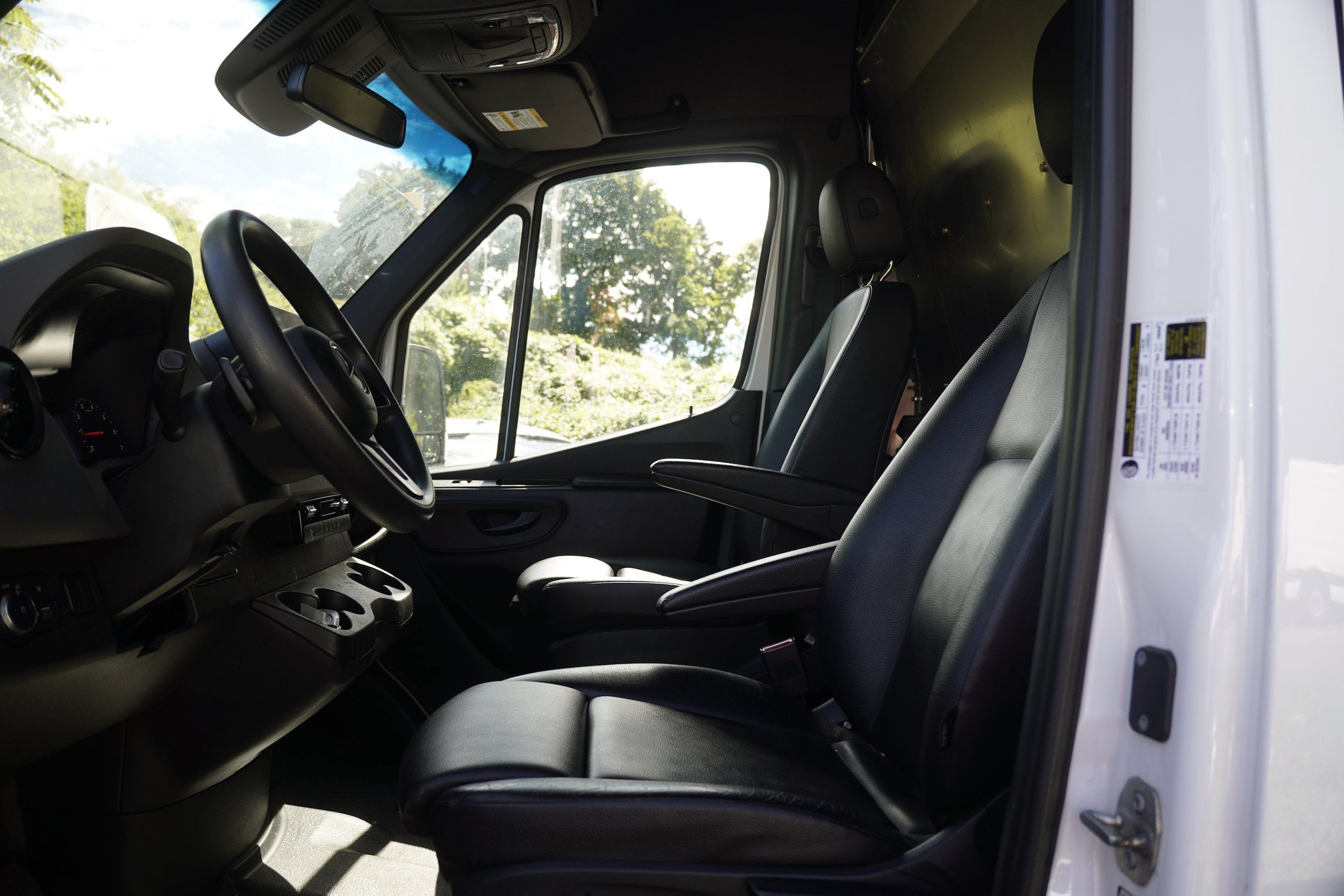 Used 2021 Mercedes-Benz Sprinter 2500 w/ Driver Convenience Package image 17