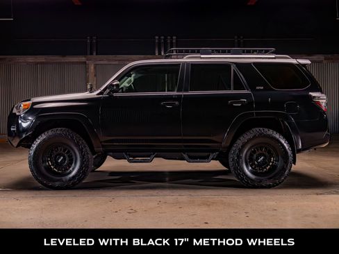 Used 2021 Toyota 4Runner SR5 AWD/4WD image 5