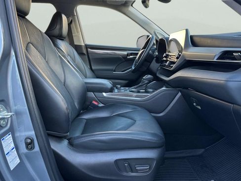 Used 2022 Toyota Highlander Platinum image 22