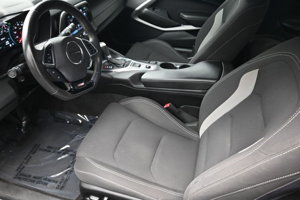 Used 2018 Chevrolet Camaro SS RWD image 15