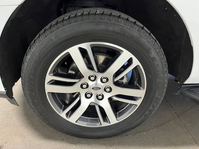Used 2024 Ford Expedition Max Limited RWD image 30