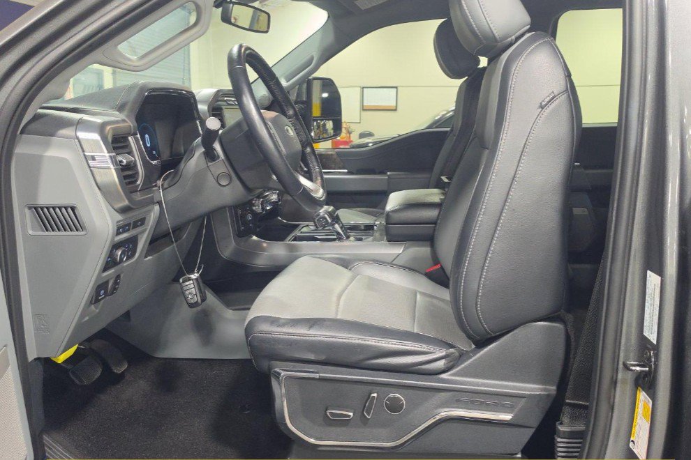 Used 2022 Ford F150 Lariat w/ Equipment Group 502A High AWD/4WD image 5