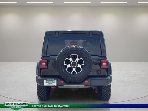 Used 2023 Jeep Wrangler Unlimited Rubicon w/ LED Lighting Group AWD/4WD image 8
