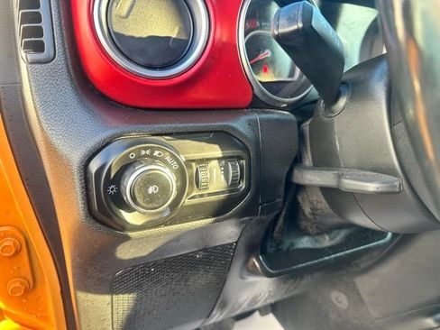 Used 2021 Jeep Wrangler Unlimited Rubicon AWD/4WD image 26