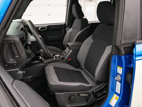 New 2025 Ford Bronco 4-Door image 19