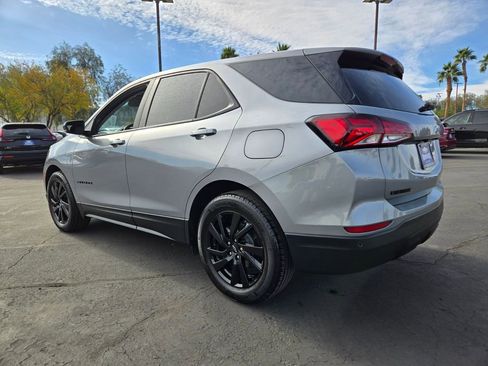 Used 2024 Chevrolet Equinox LS w/ LS Convenience Package image 4