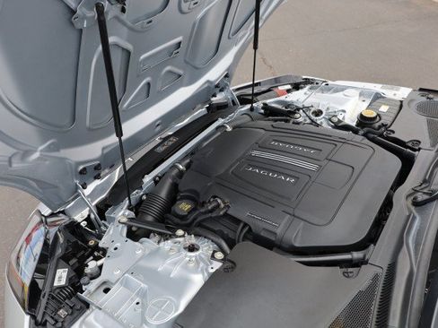 Used 2019 Jaguar F-TYPE R-Dynamic RWD image 43