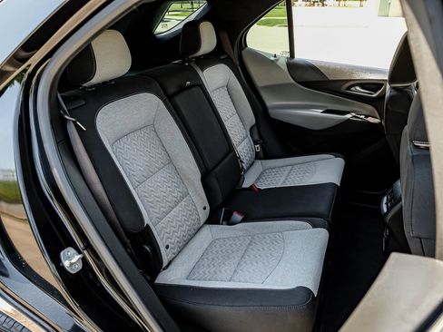 Used 2022 Chevrolet Equinox LS image 37