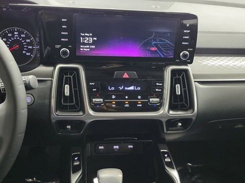 Certified 2022 Kia Sorento S FWD image 29