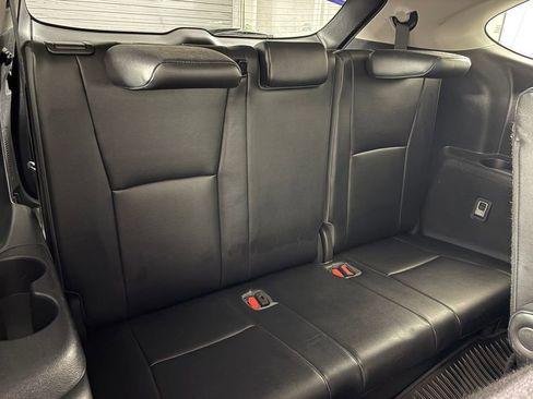 Used 2021 Toyota Highlander XLE AWD/4WD image 36