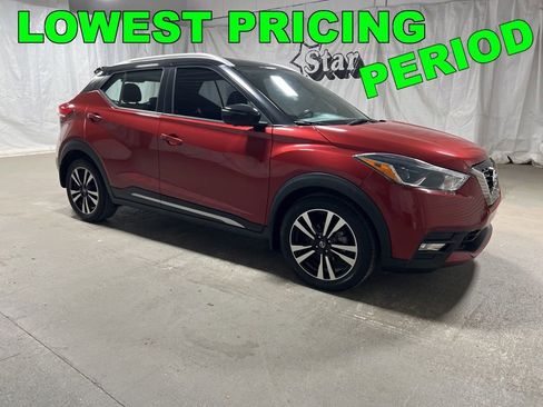 Used 2019 Nissan Kicks SR w/ SR Premium Package FWD image 1