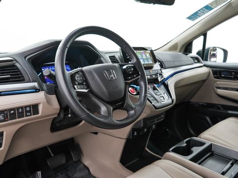 Used 2023 Honda Odyssey Touring image 25