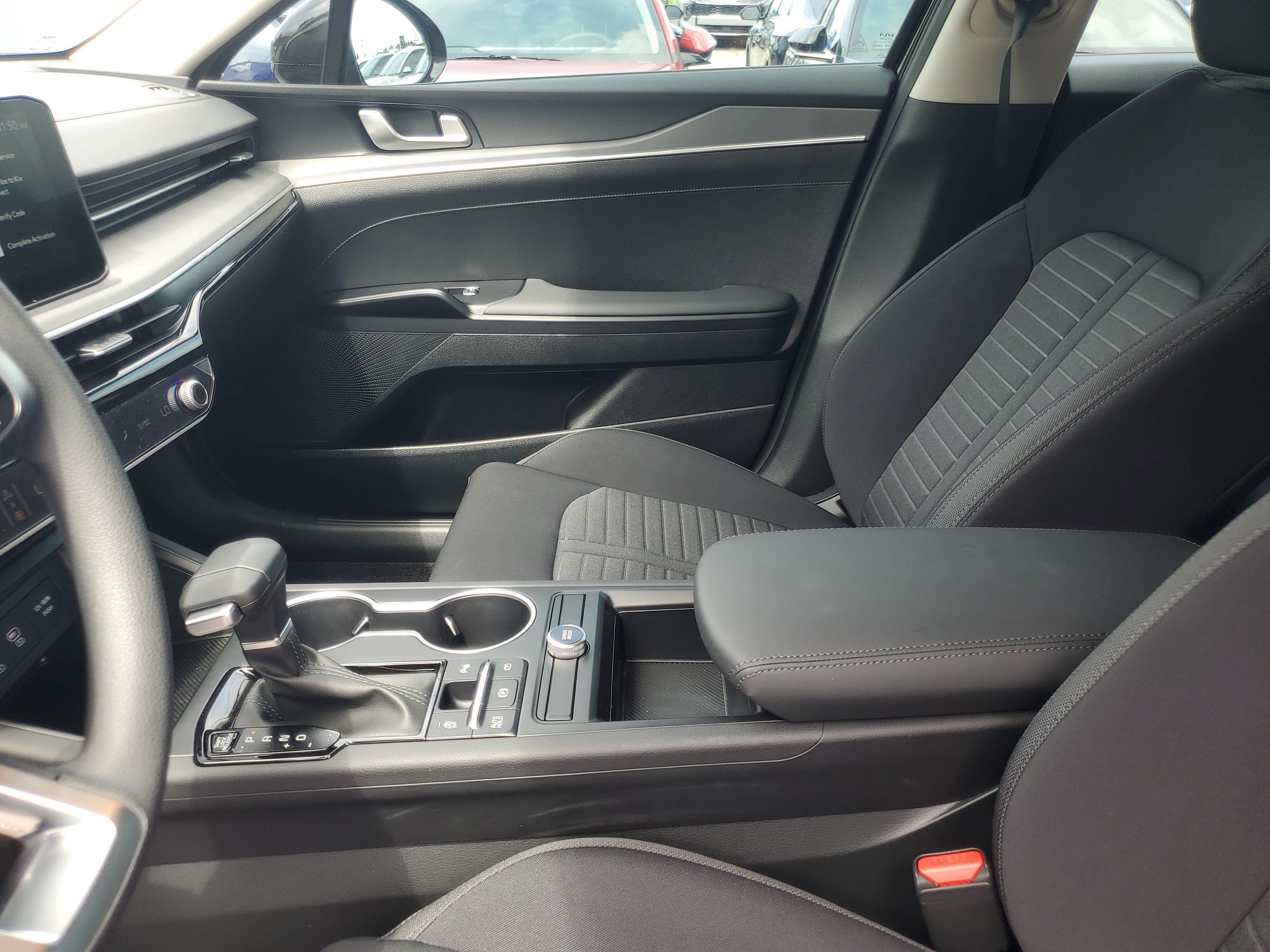 New 2026 Kia K5 LXS FWD image 17