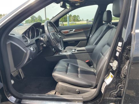 Used 2014 Mercedes-Benz C 300 4MATIC Sedan image 9