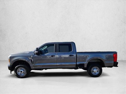 Certified 2025 Ford F250 XL AWD/4WD image 9