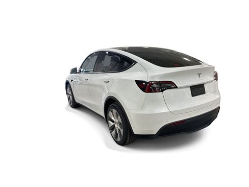 Certified 2022 Tesla Model Y Long Range AWD/4WD image 4
