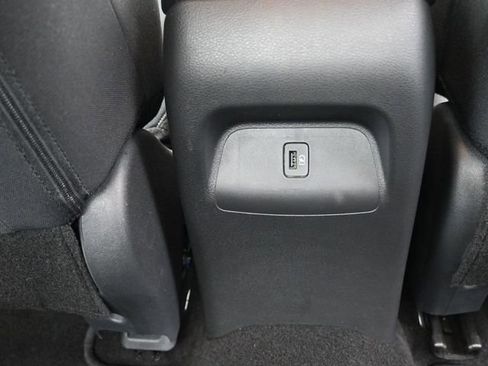 Used 2025 Nissan Sentra SV image 34