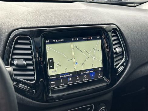 Used 2018 Jeep Compass Limited w/ Navigation Group image 21