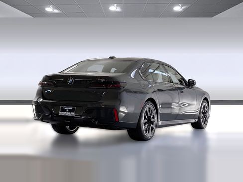 New 2026 BMW 740i image 8