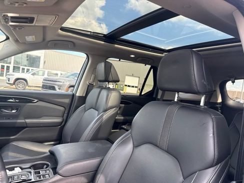 Used 2025 Honda Pilot Touring image 25