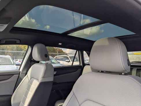 New 2026 Volkswagen Atlas Cross Sport SEL R-Line image 16