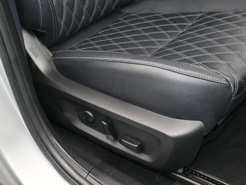 Used 2023 Mitsubishi Outlander SEL image 55