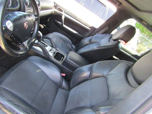 Used 2010 Porsche Cayenne GTS AWD/4WD image 9
