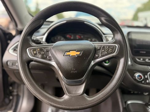 Used 2019 Chevrolet Malibu LT FWD image 25