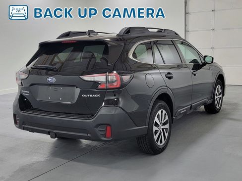 Used 2022 Subaru Outback Premium image 9