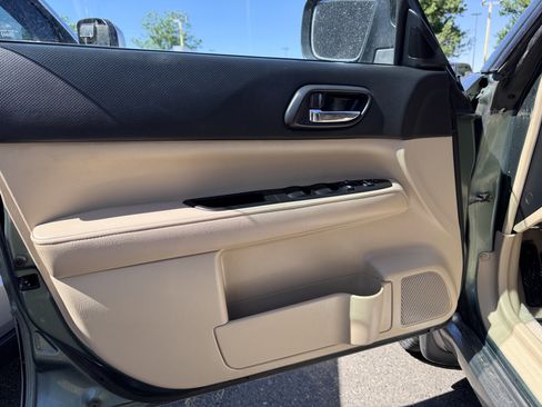 Used 2007 Subaru Forester 2.5X L.L. Bean AWD/4WD image 10