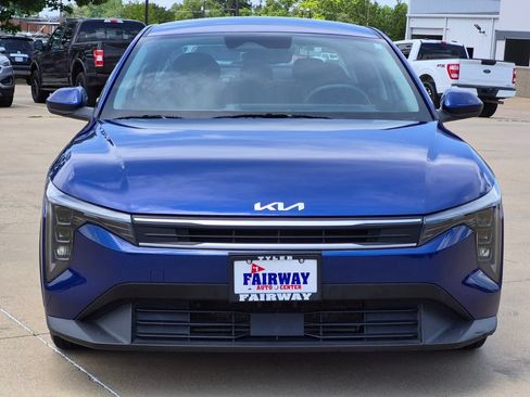 Used 2025 Kia K4 FWD image 2