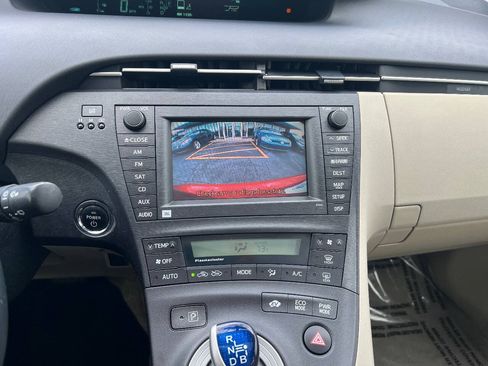 Used 2010 Toyota Prius Four w/ Solar Roof Pkg FWD image 36