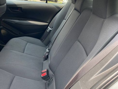 Used 2022 Toyota Corolla LE FWD image 19