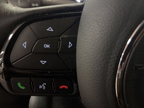 Used 2022 Jeep Renegade Latitude w/ Convenience Group AWD/4WD image 19