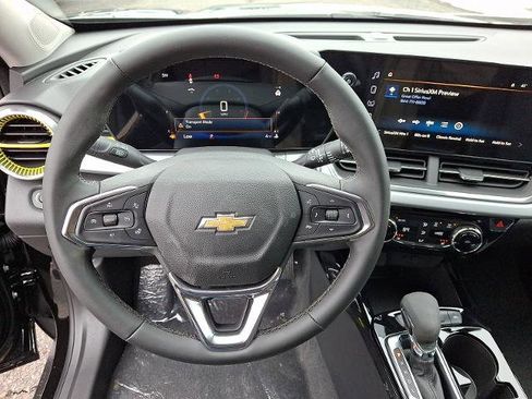 New 2026 Chevrolet Trax LT w/ Driver Confidence Package image 9
