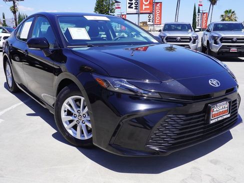 Certified 2025 Toyota Camry LE FWD image 2