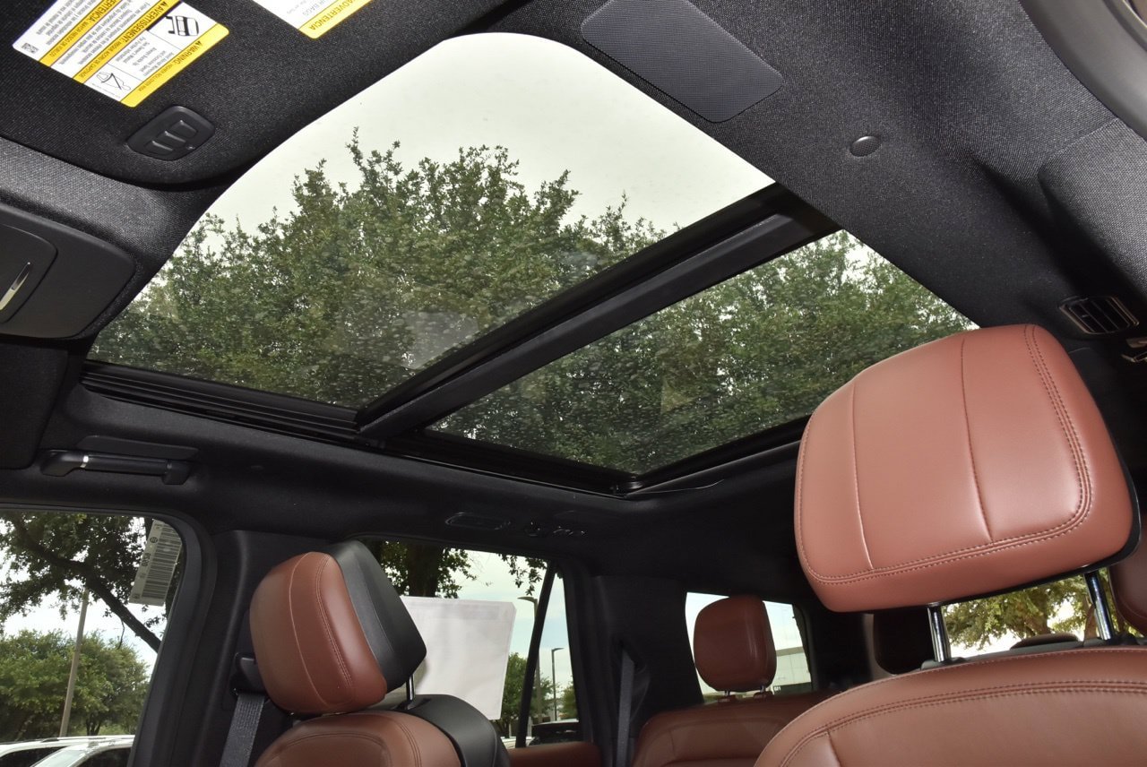 New 2026 Lincoln Navigator Reserve AWD/4WD image 35